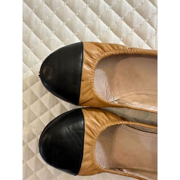 Vince Camuto Color Block Colored Tan Black Flats 6.5 - Picture 5 of 10